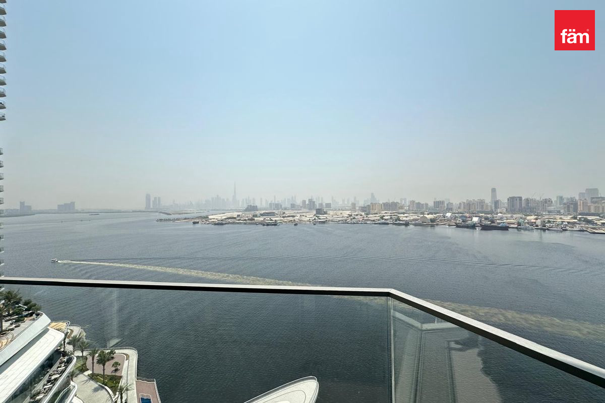 Burj Khalifa & Canal View | Просторная студия