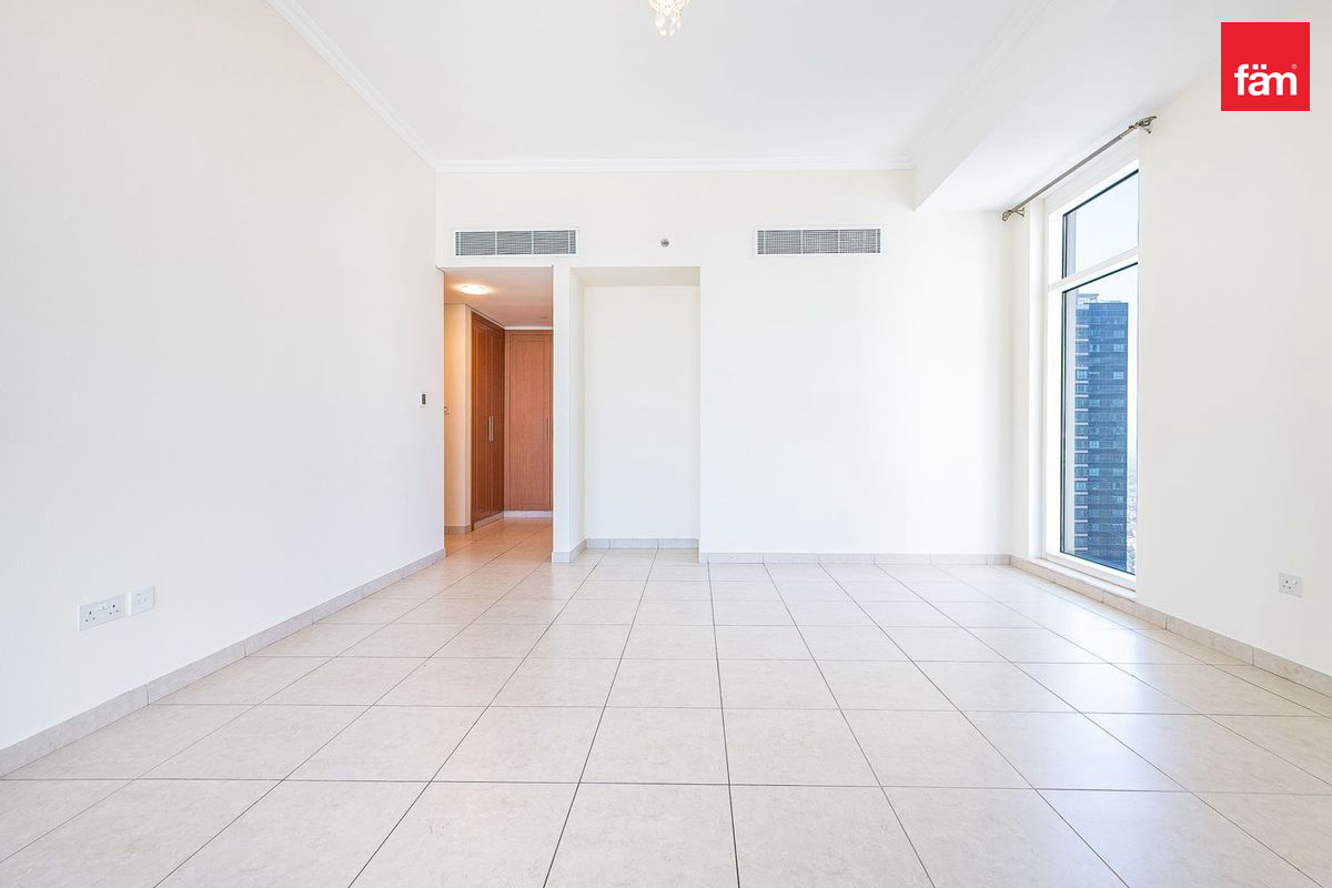 High Floor | Spacious  | Well Maintained — 5