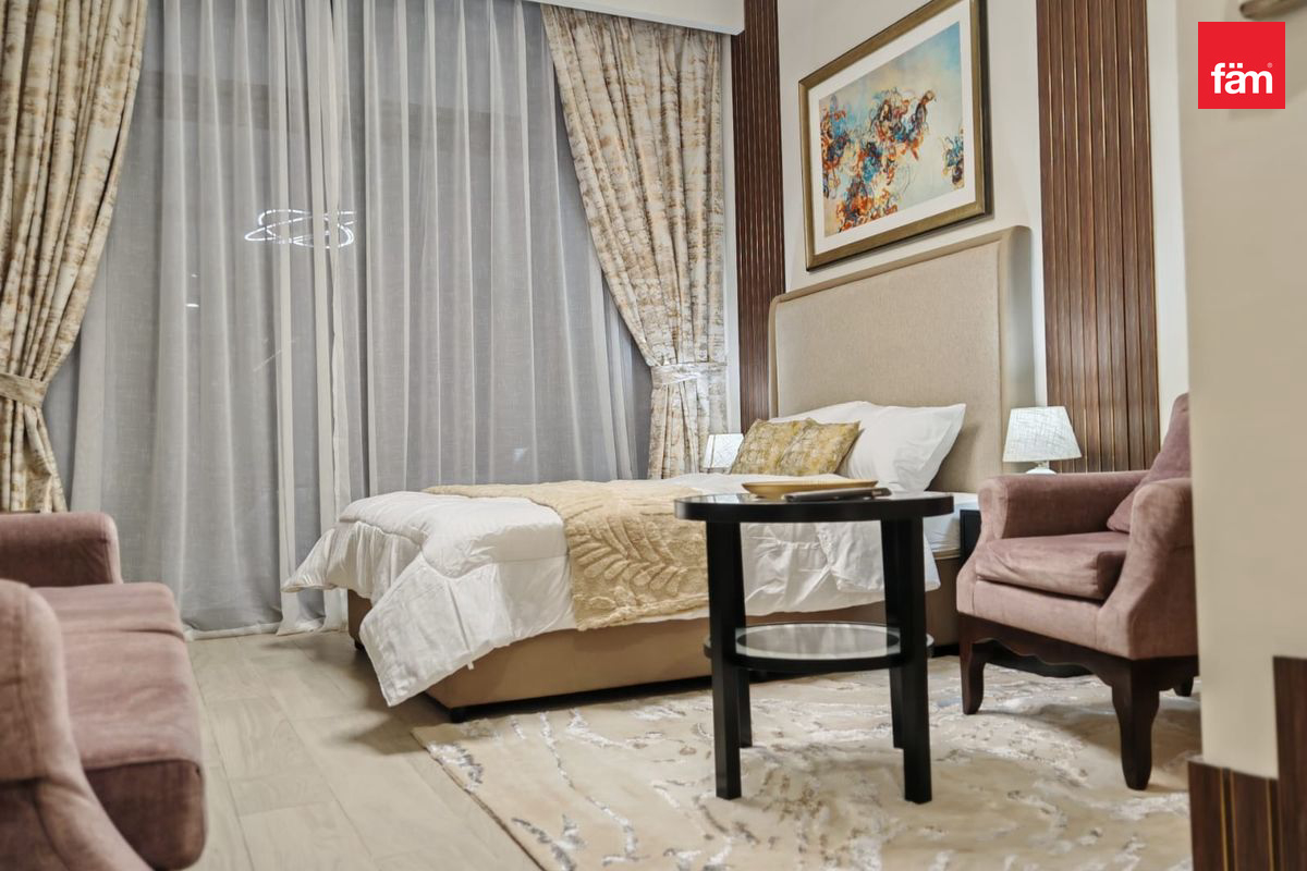 Студия с мебелью в Azizi Riviera 19 — готова к заселению