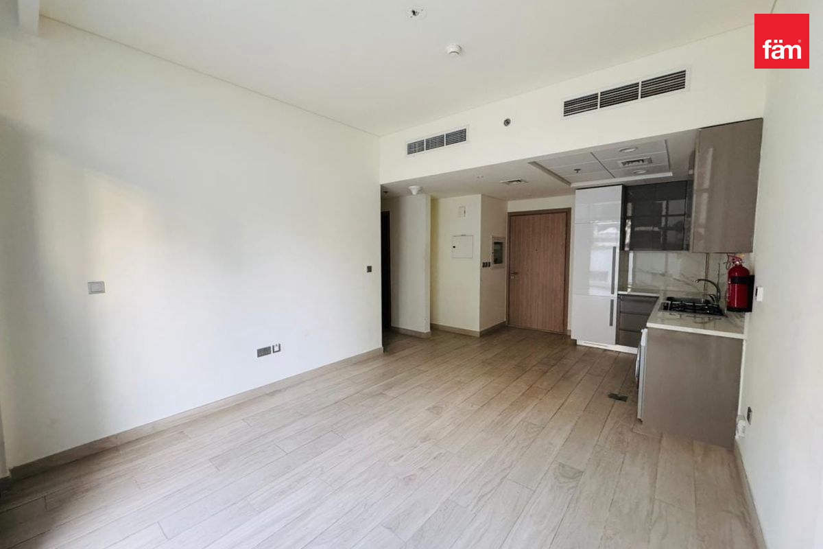 Spacious | Semi-Furnished | Prime Location — 5
