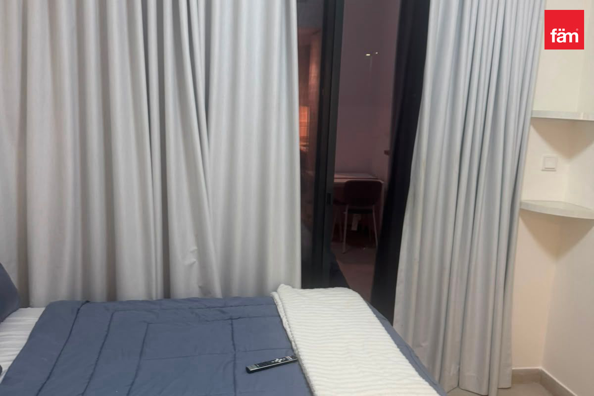 Furnished | Prime Location | Boulevard View — 3