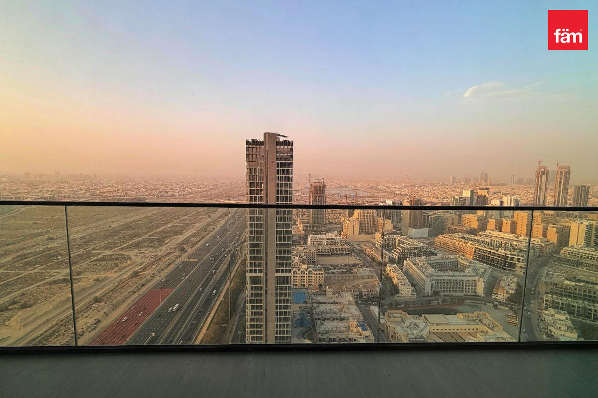 Светлая квартира высокий этаж | Вид на skyline | Без мебели
