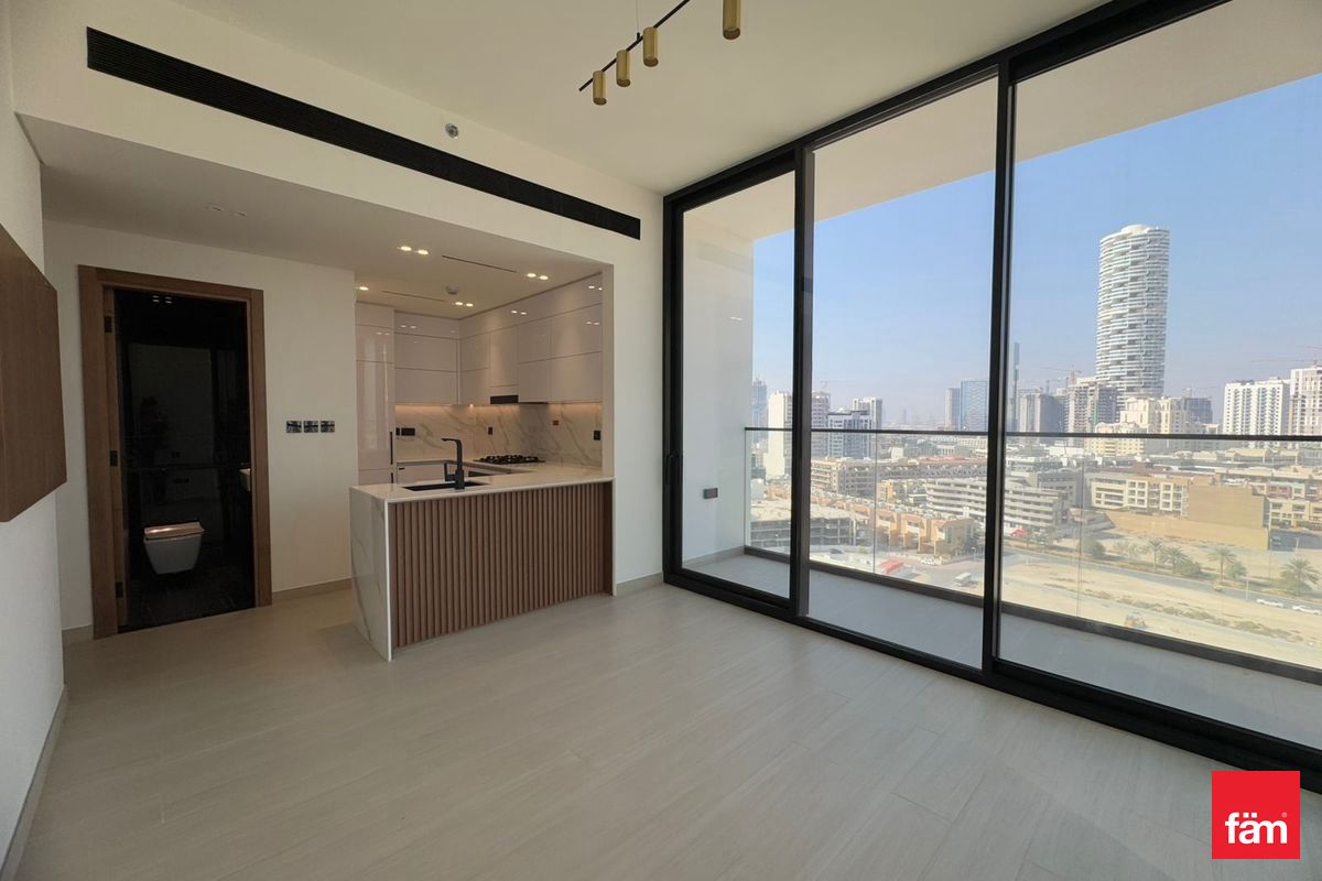 Просторная 1br | Без мебели | Свободна | Угловая планировка