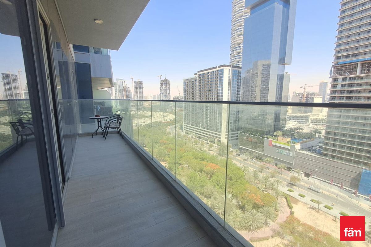 Полностью меблирована | Вид на марину скайлайн
