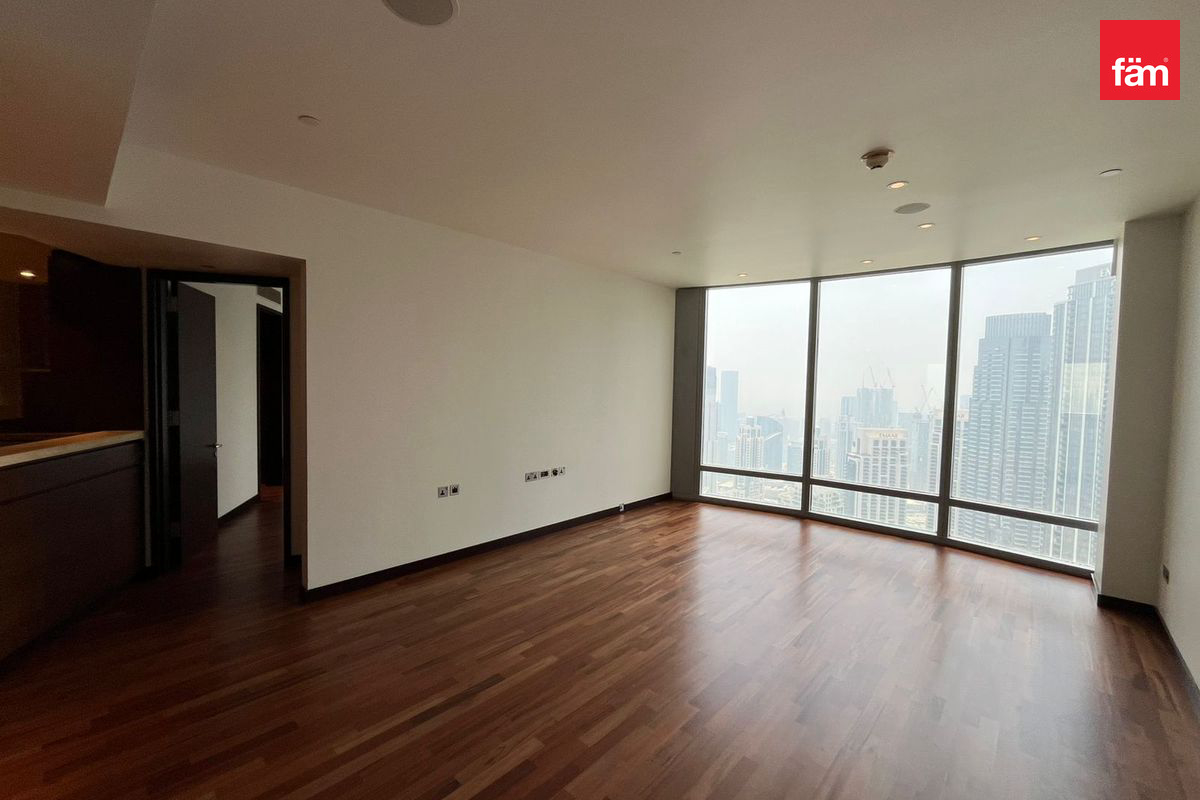 Просторная 1br | Свободна | Вид на Оперу