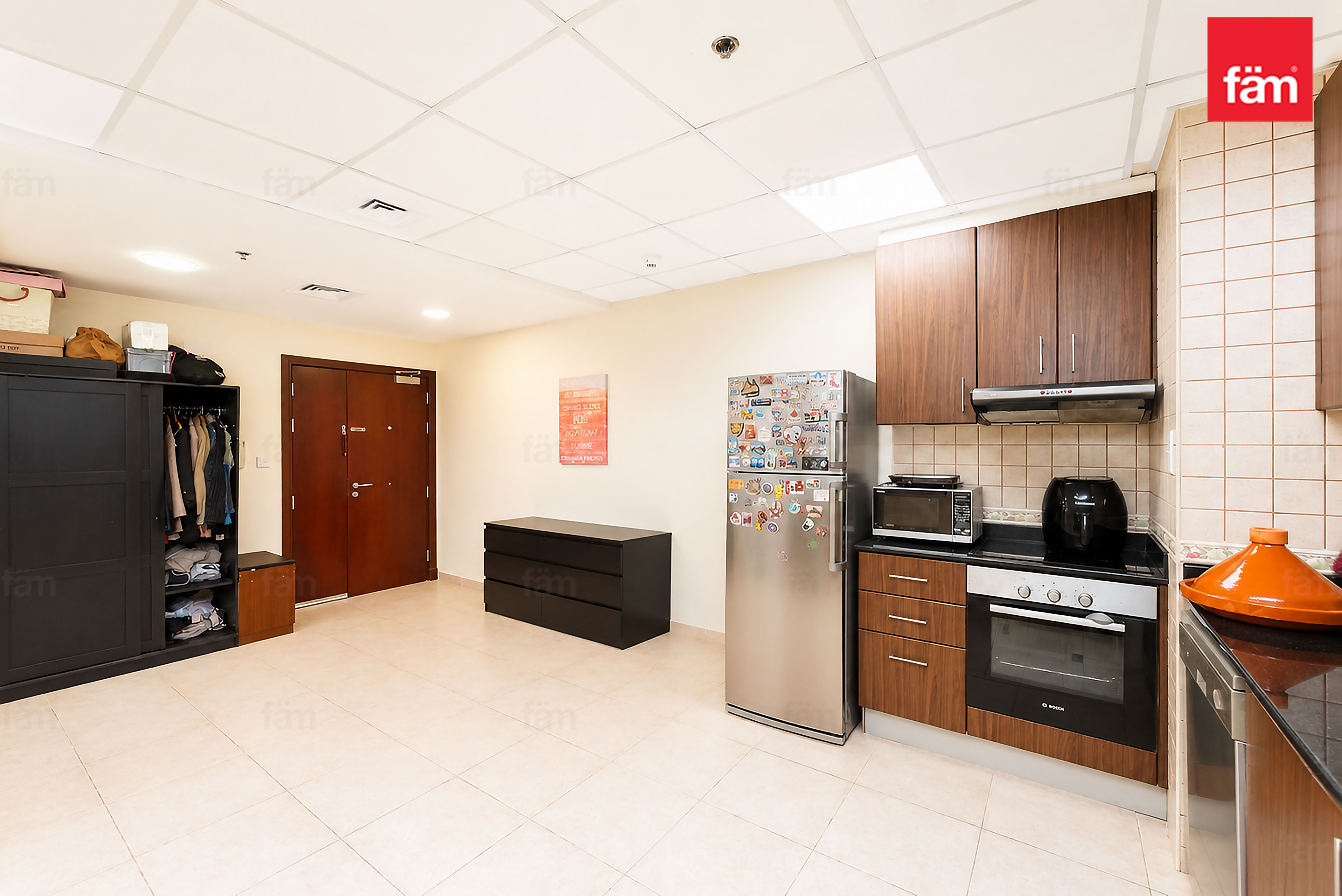Высокий этаж | Рядом с трамвайной станцией | Просторная планировка — 5