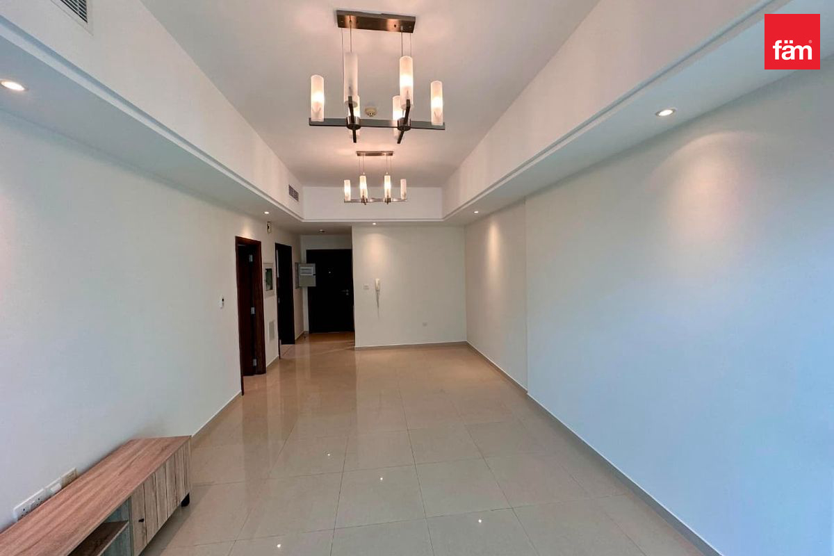Закрытая кухня | Без кондиционера | Светлая и просторная — 3