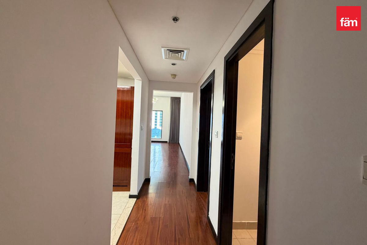 Свободна при передаче | 1BHK — 4