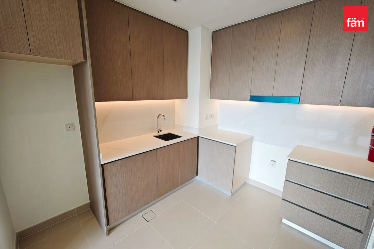 Pool View | High Floor | Cheque Flexible | New — 4