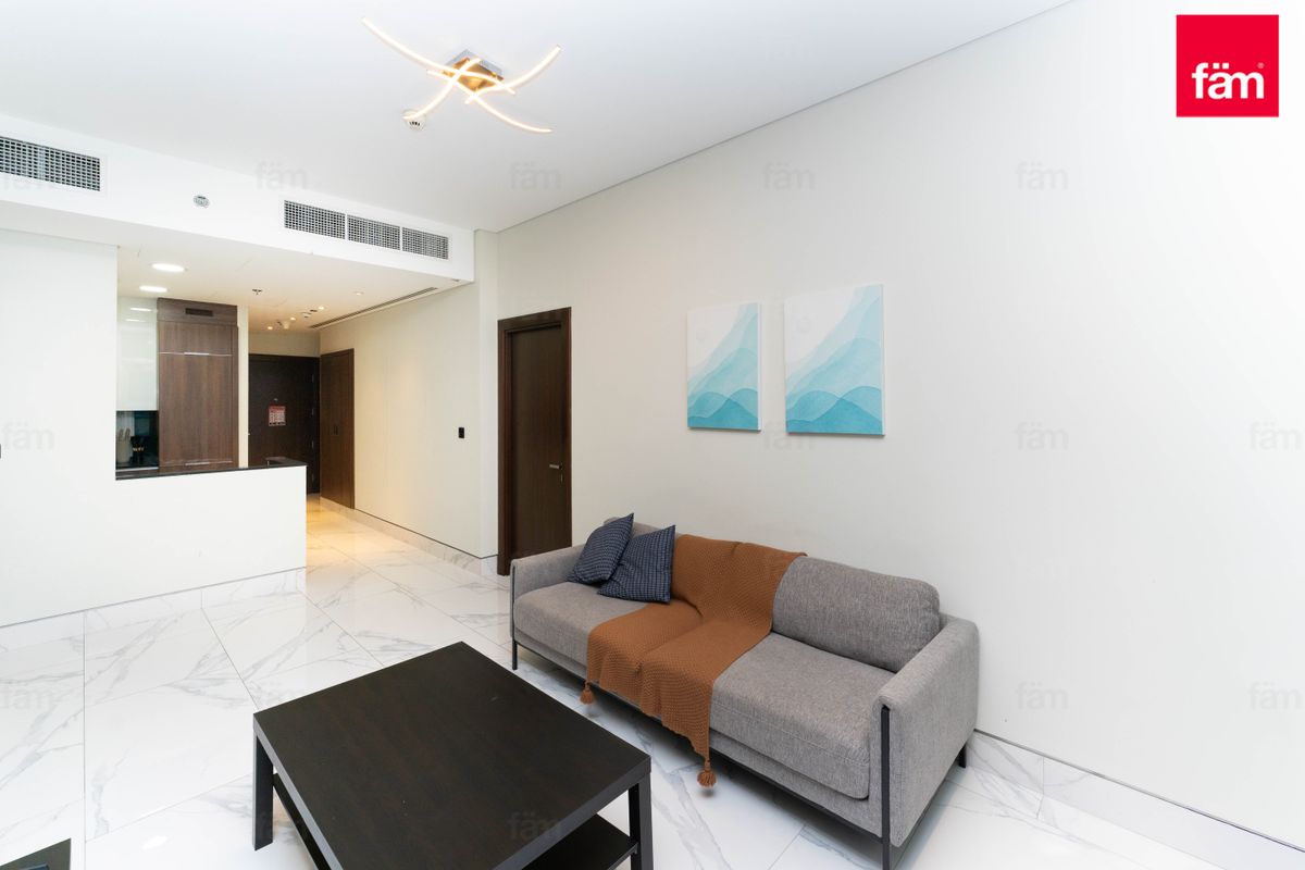 1br J One Tower | 820 ft² | Частичный вид на канал — 5