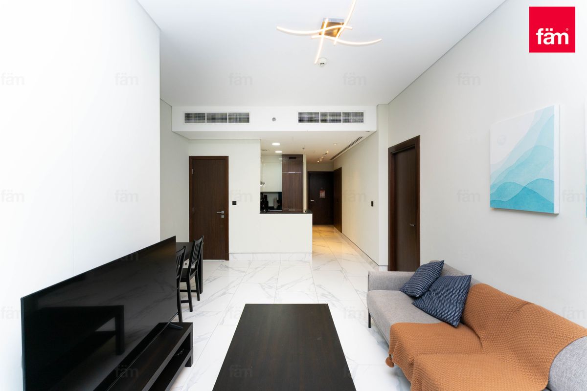 1br J One Tower | 820 ft² | Частичный вид на канал — 3