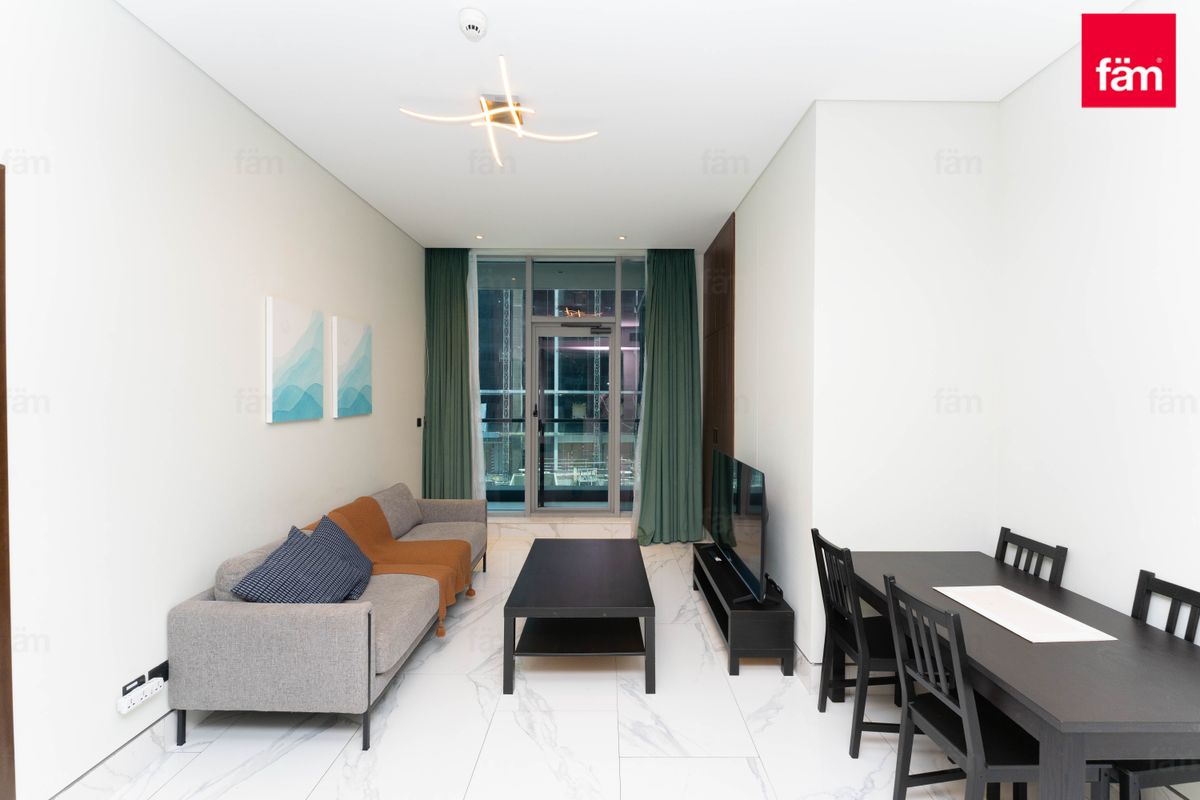 1br J One Tower | 820 ft² | Частичный вид на канал — 4
