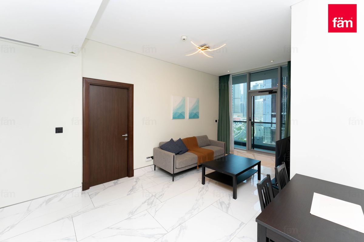 1br J One Tower | 820 ft² | Частичный вид на канал — 2