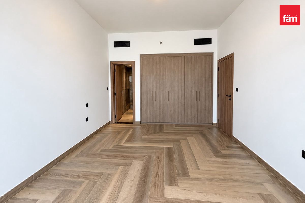 Просторная 1 BHK | Первоклассное расположение | Вид на комплекс — 5