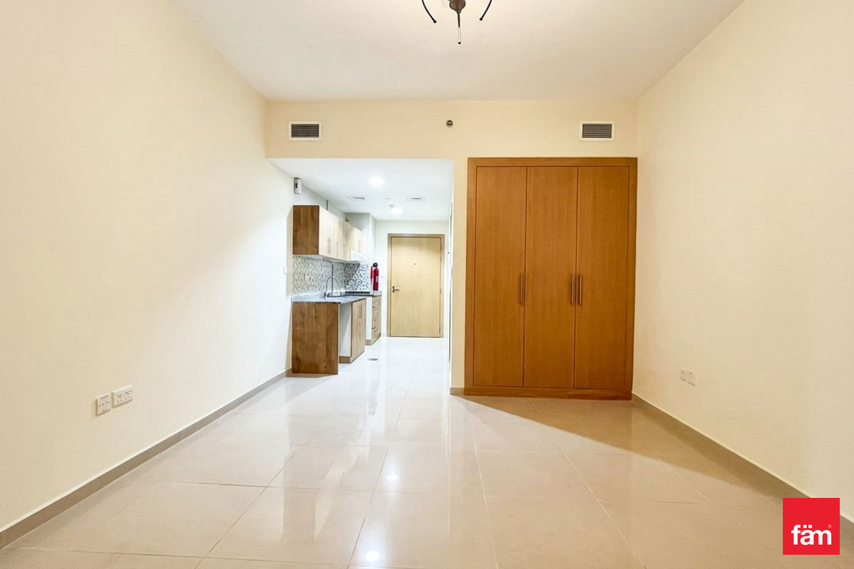 Без мебели | Горячее предложение | AED 42k — 2
