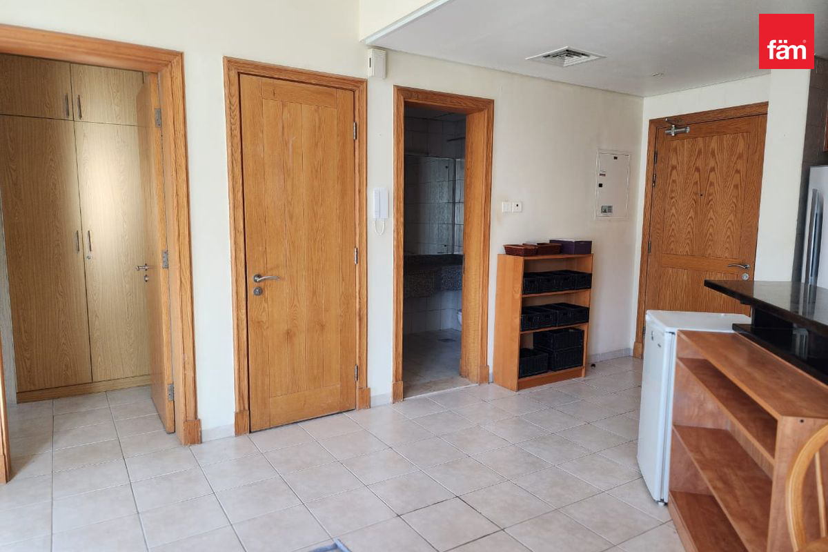 1 Minute To Metro I Fully Furnished I Bright Unit — 2