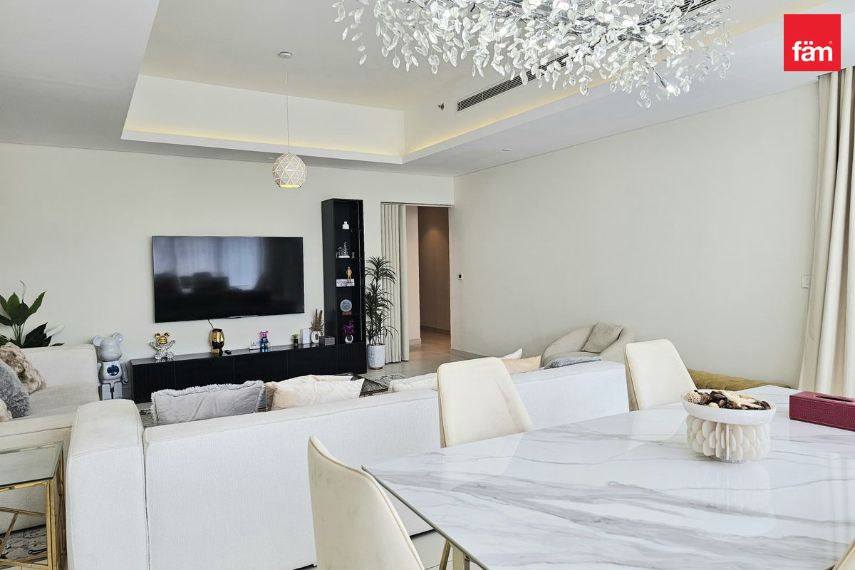 Большая Полностью меблирована 2 BHK+Maids | Вид на канал — 4
