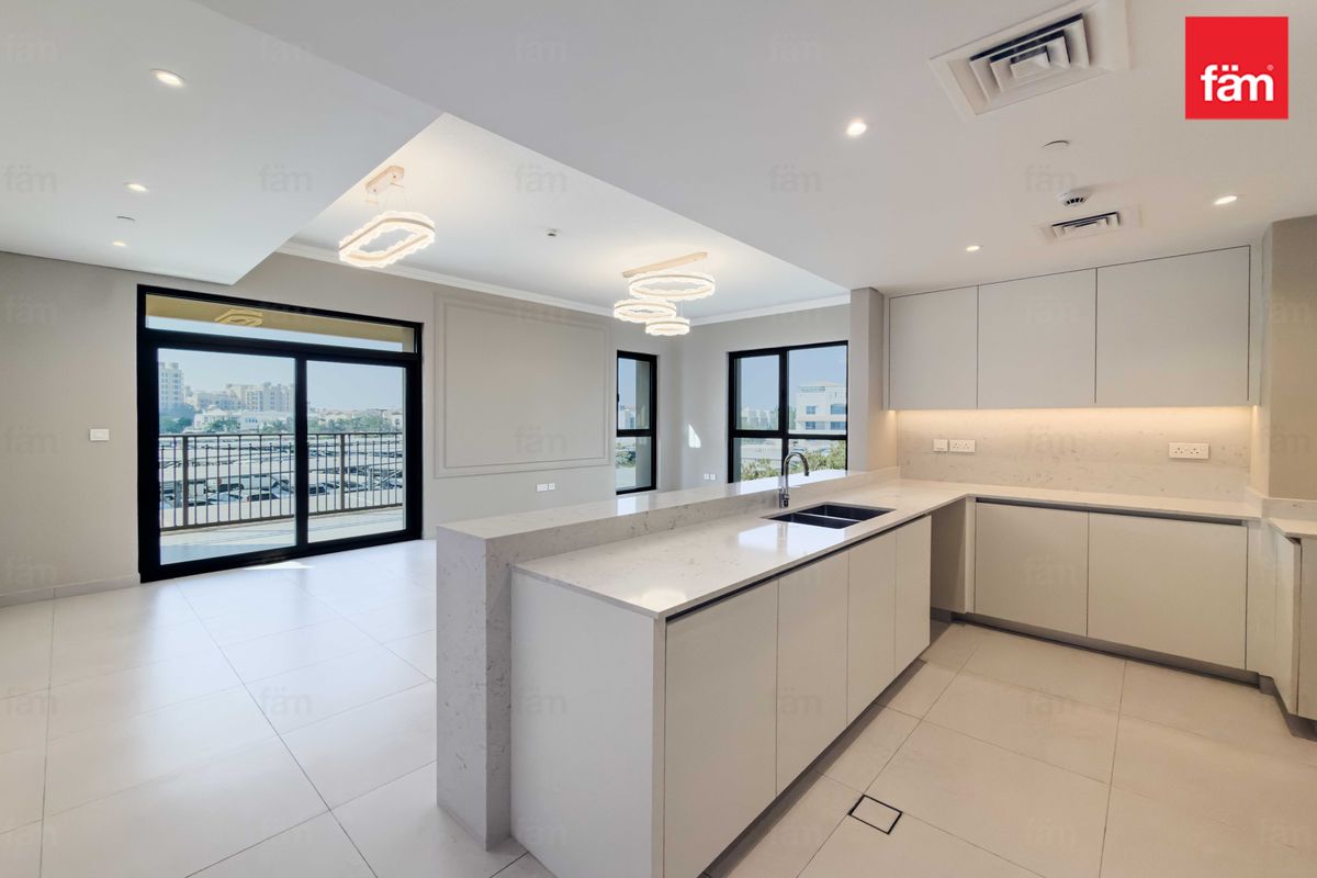 Marsa Alarab View | Two Plus Maid | Upgraded