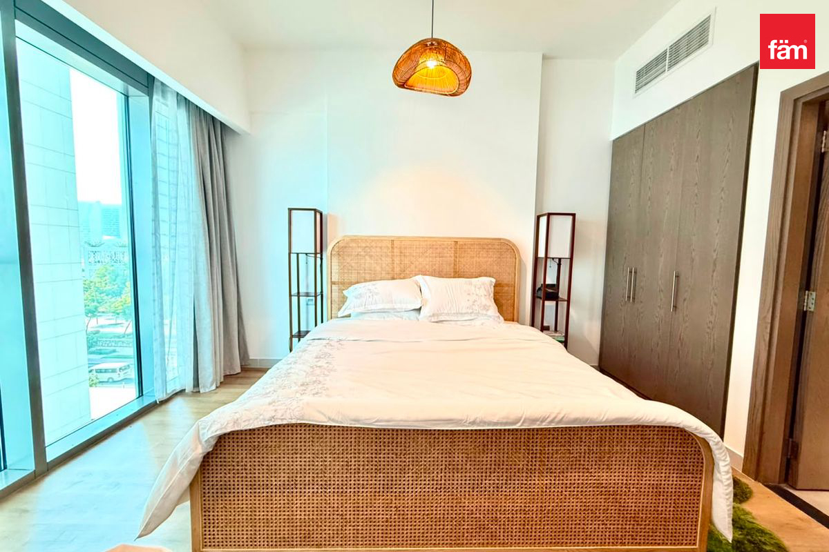 Vacant | Fully Furnished | Near To Park | Upgraded — 5