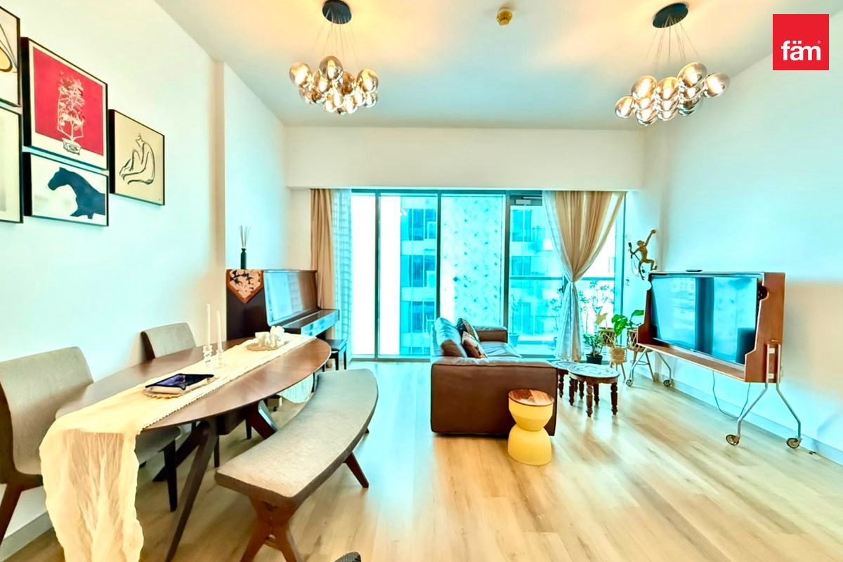 Vacant | Fully Furnished | Near To Park | Upgraded — 2