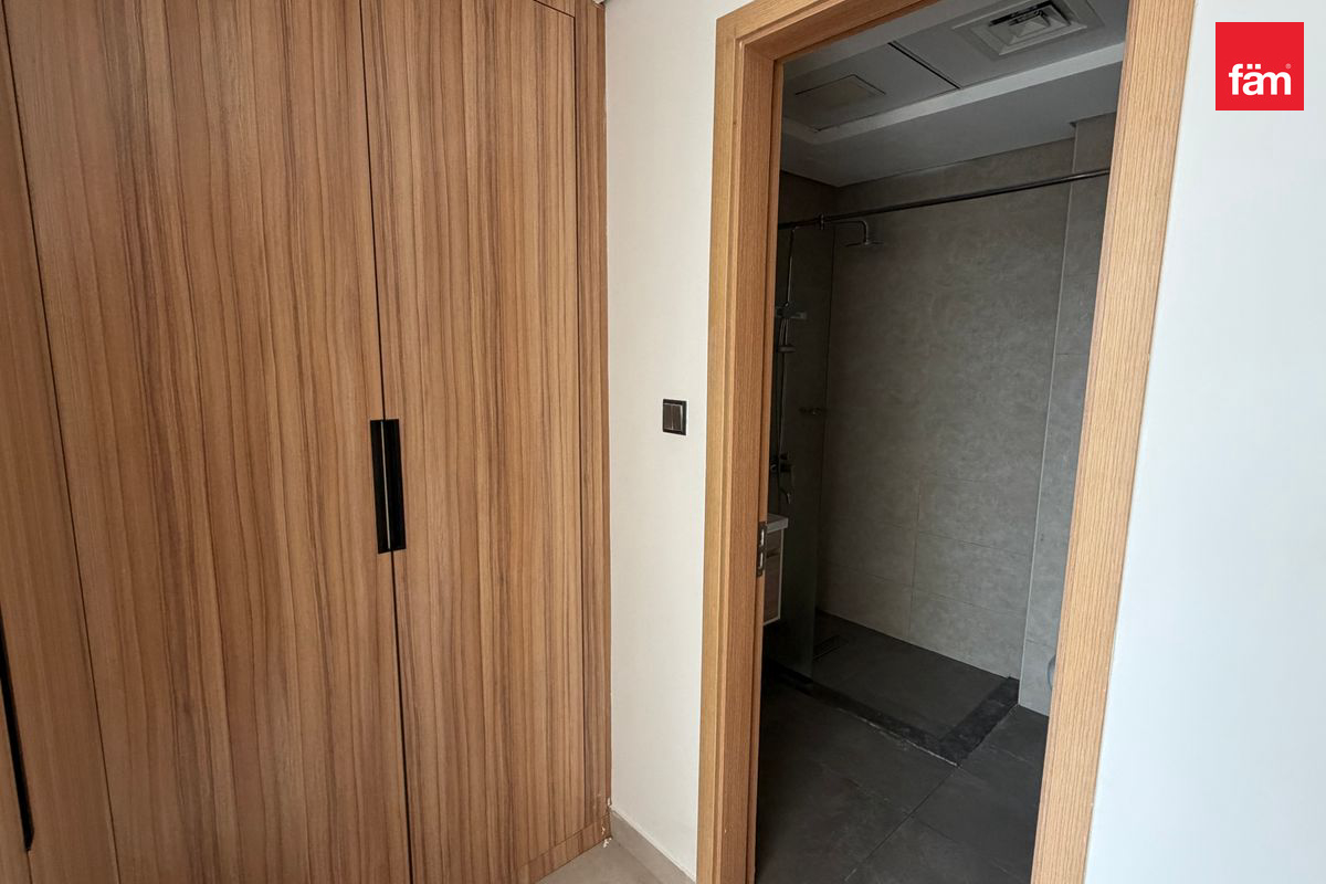 Вид на бассейн | 2-BHK с кабинетом | Двойные балконы — 5