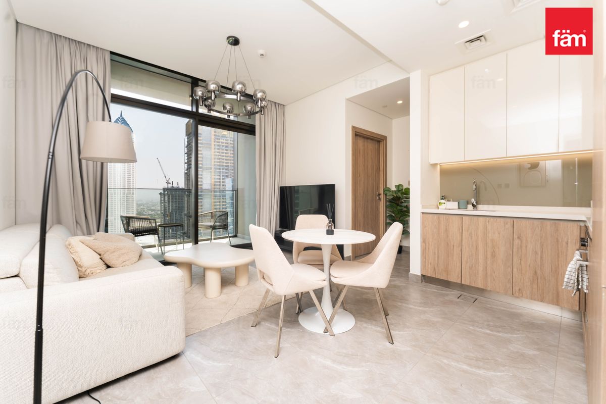 Новостройка | Высокий этаж | Вид на канал — 2