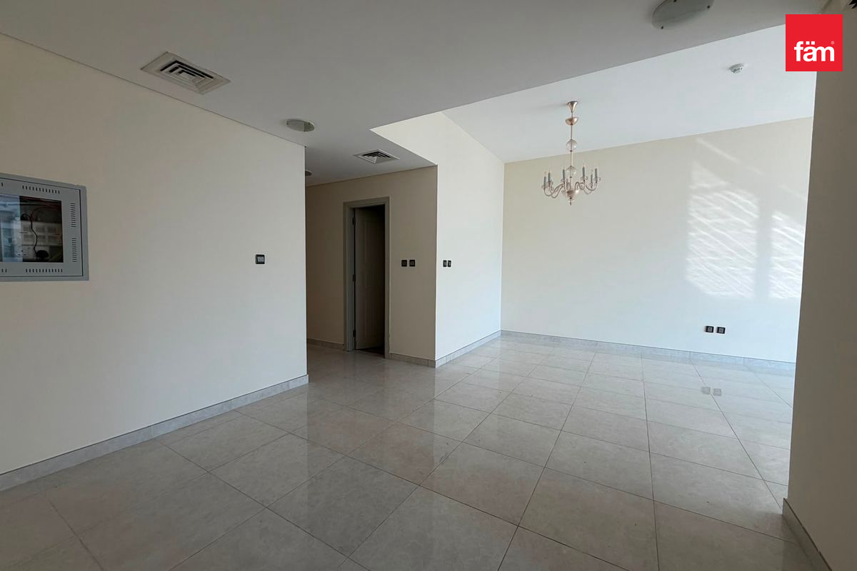 2 Plus Maids | Chiller Free | Vacant — 5