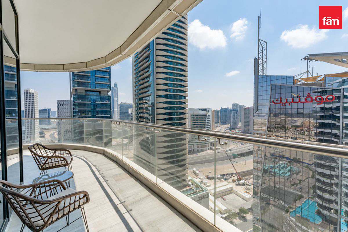 Меблирована 1br С парковкой | 12+2 месяца предложение — 2