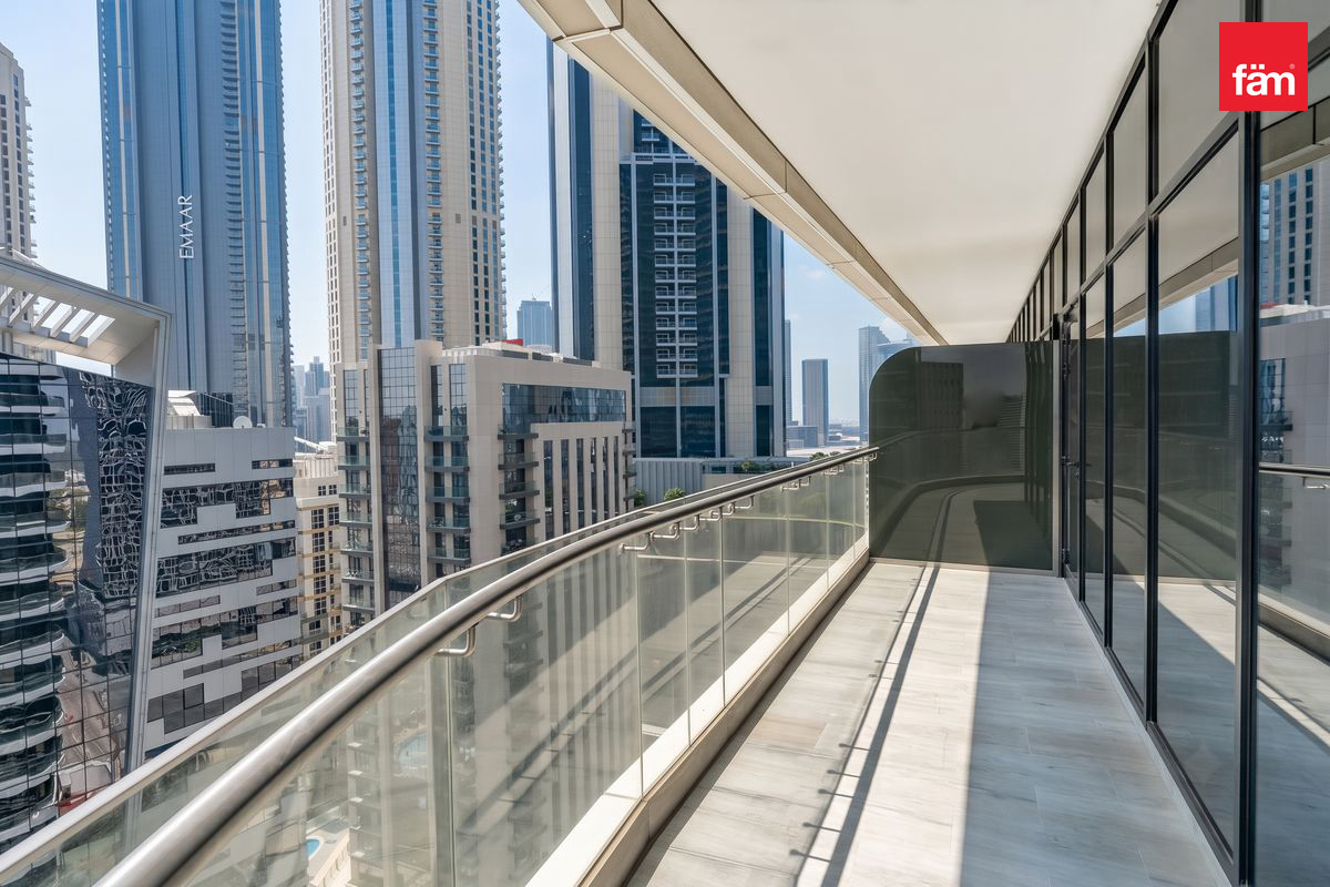 Unfurnished 1br In Downtown Dubai | Available — 4
