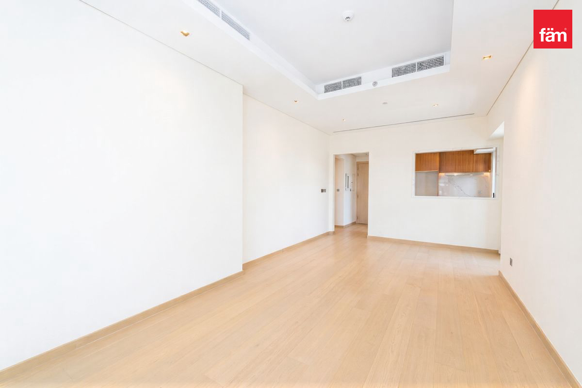 Unfurnished 1br In Downtown Dubai | Available — 3