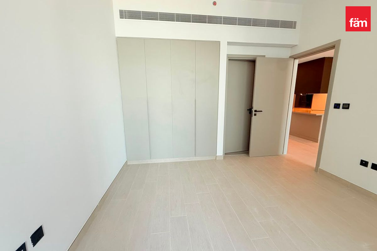 Редкая Высокий этаж 1br | Вид на Крик и MBR City — 2