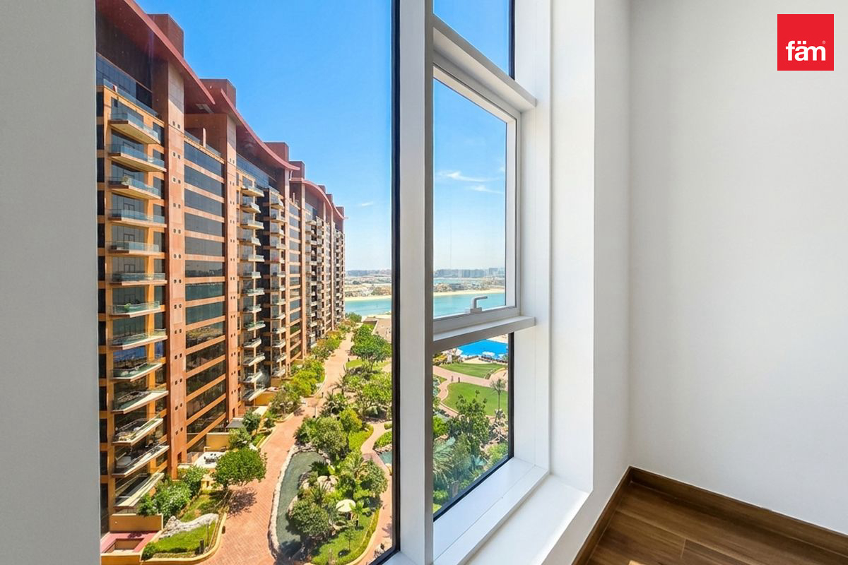 Spacious|Bright|Partial Sea View — 3