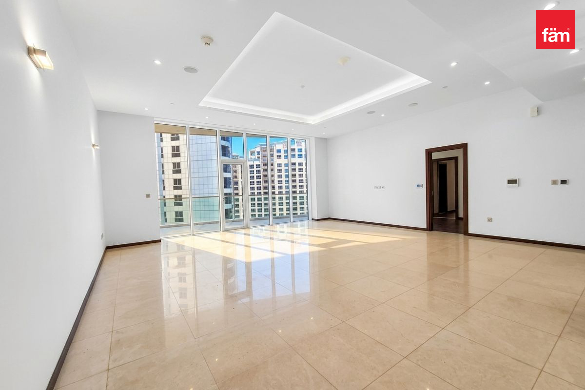 Spacious|Bright|Partial Sea View — 5