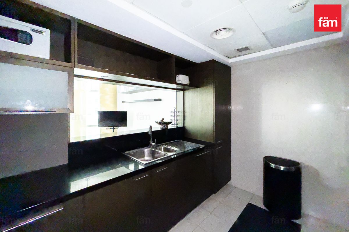 1BHK | Высокий этаж | Полностью меблирована | Свободна — 5