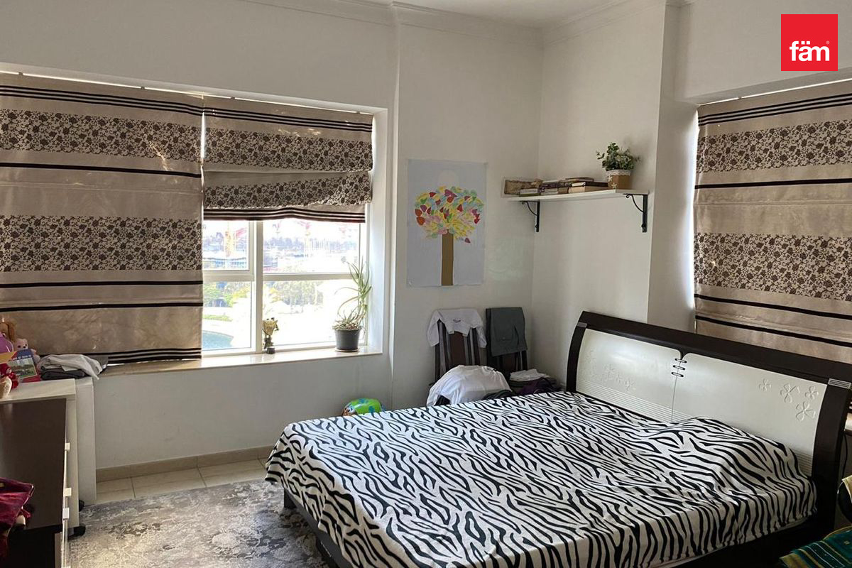 Вид на озеро | 2BHK+Комната для прислуги | С балконом — 2