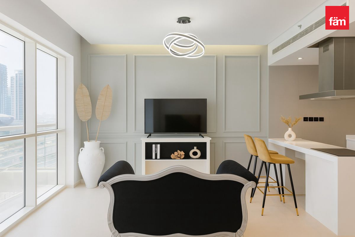 Свободна | Модернизирована и меблирована | West AVE — 3