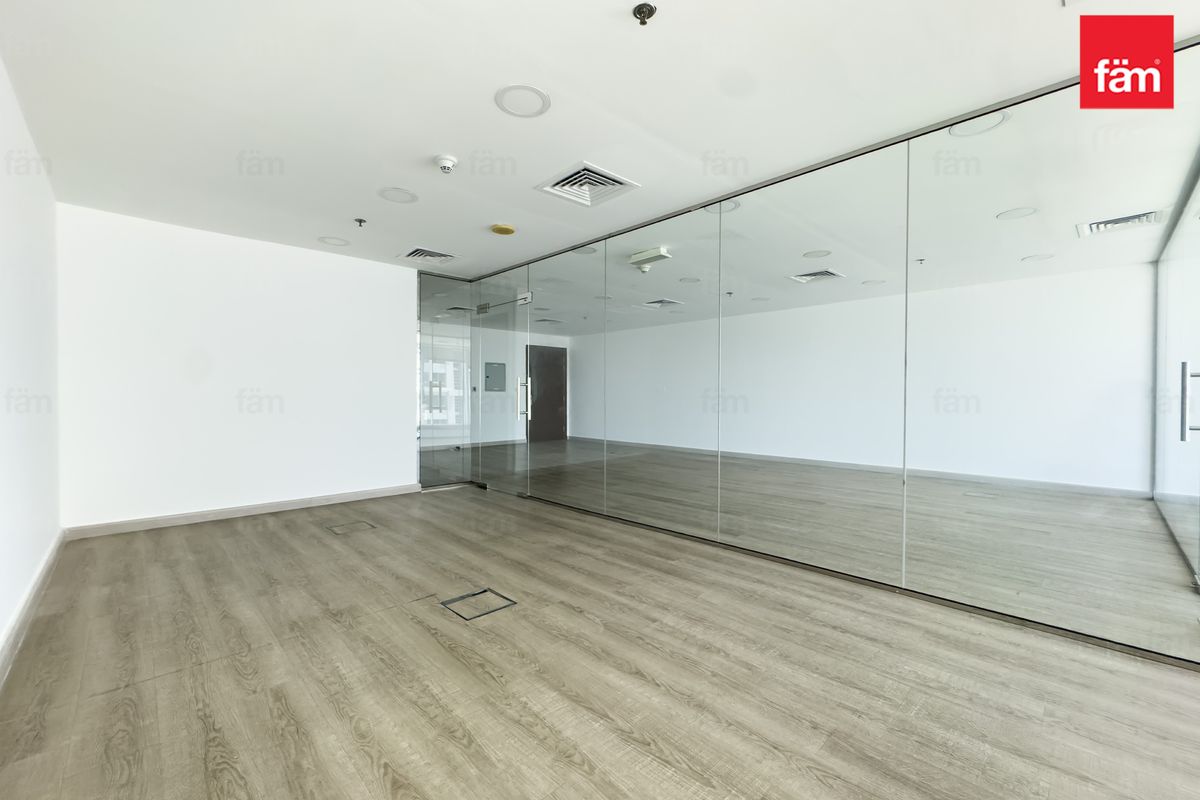 Open View | Newly Fitted | Community Expert — 2