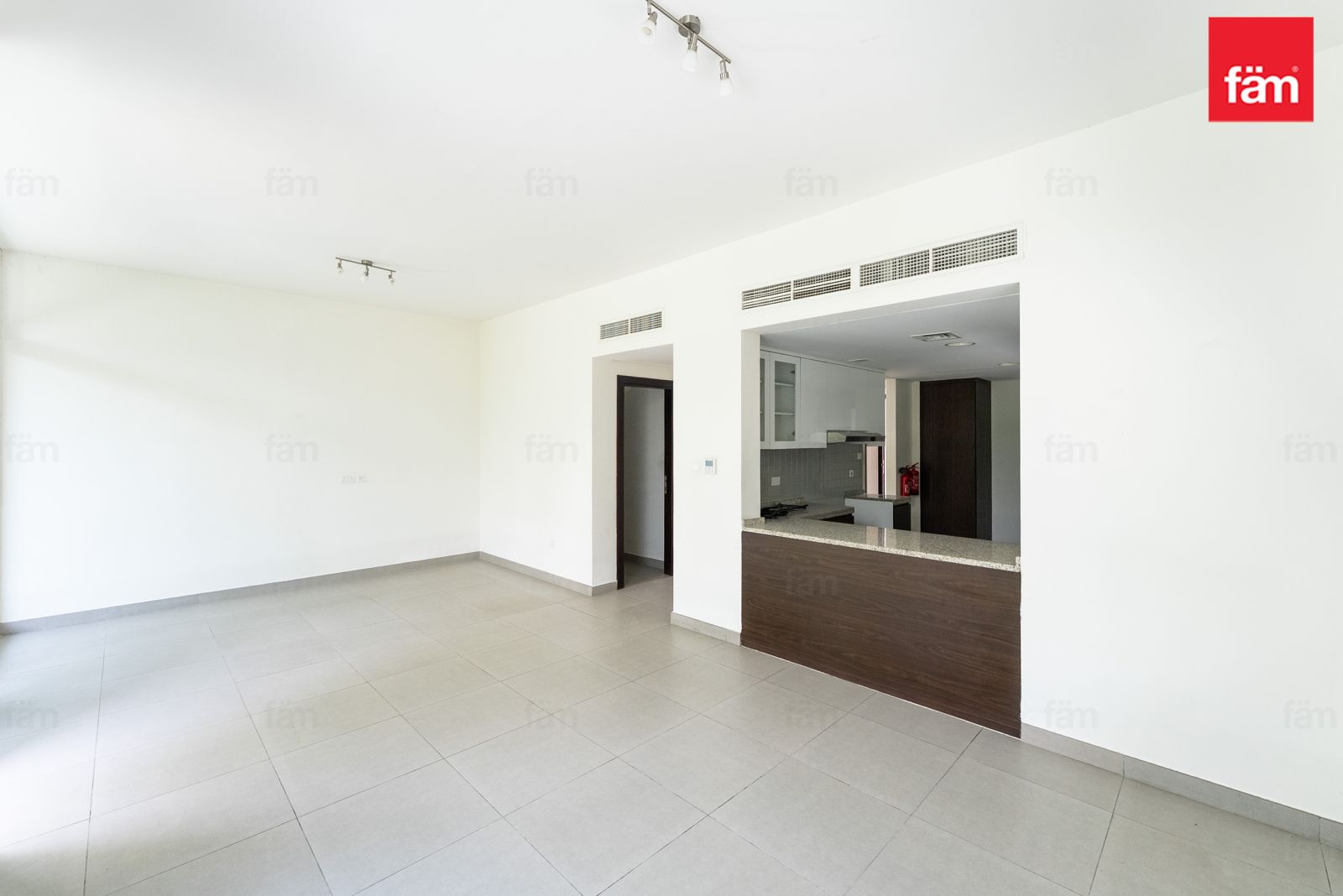 Corner | Vacent | Close To Pool