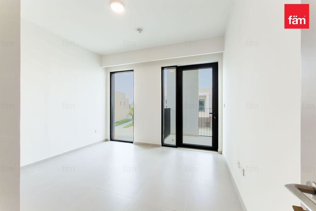 Светлая 3br | Первый ряд | Вид на реку Вади — 4