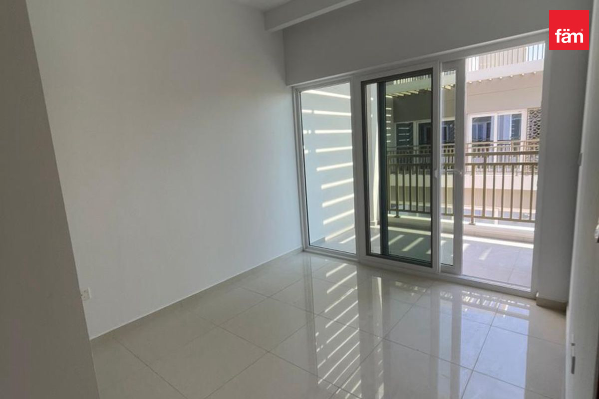 95 000 AED только | Новостройка | Рядом с удобствами — 2