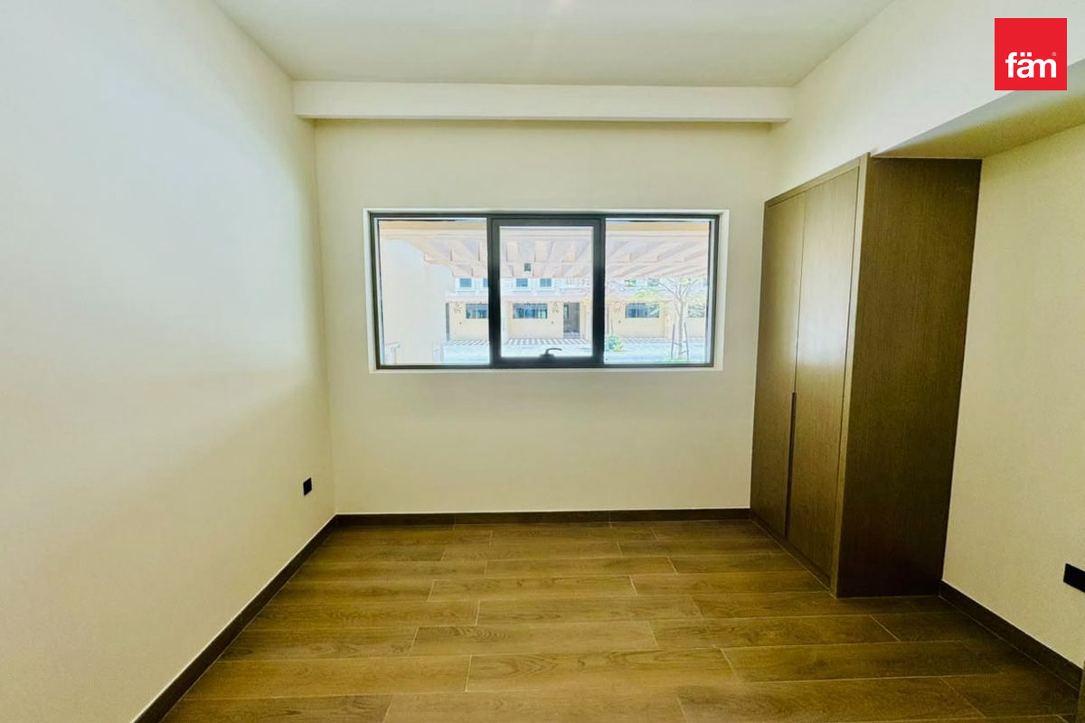 Damac Lagoons | Первый ряд | Рядом с лагуной — 2