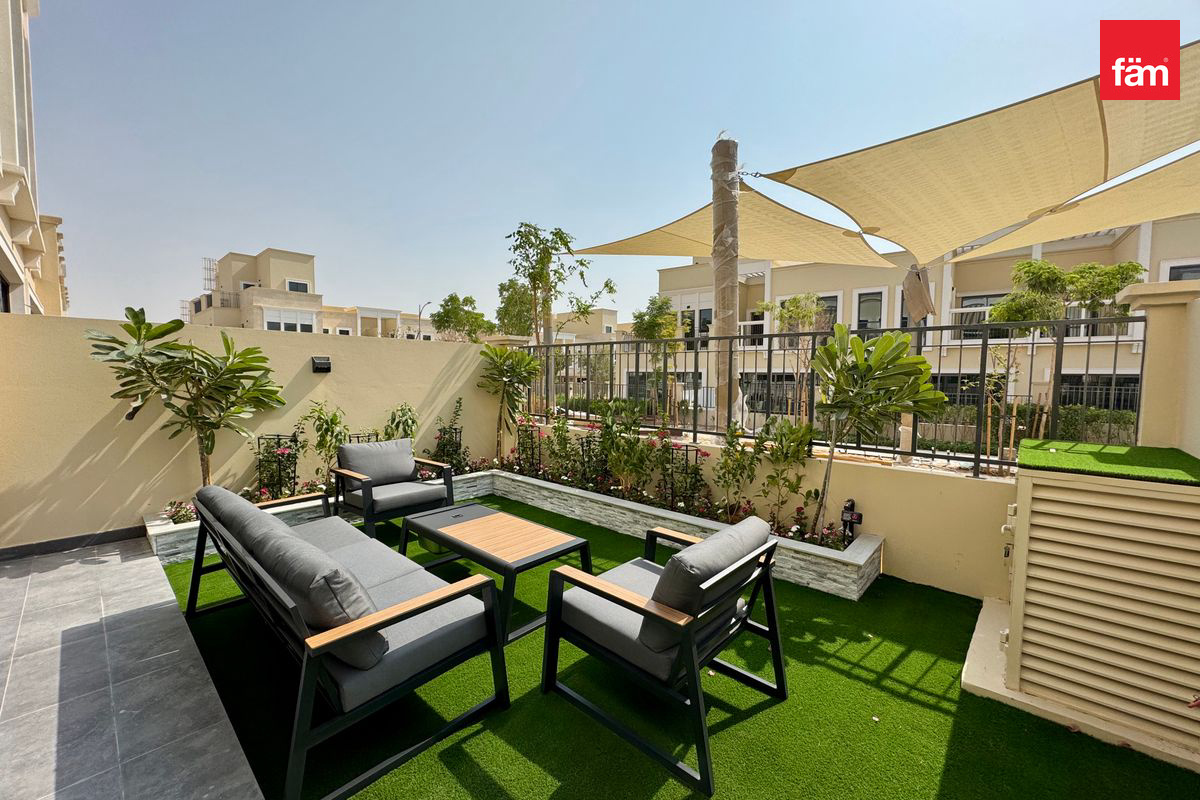 Первый ряд | Вид на парк | Техника включена — 2