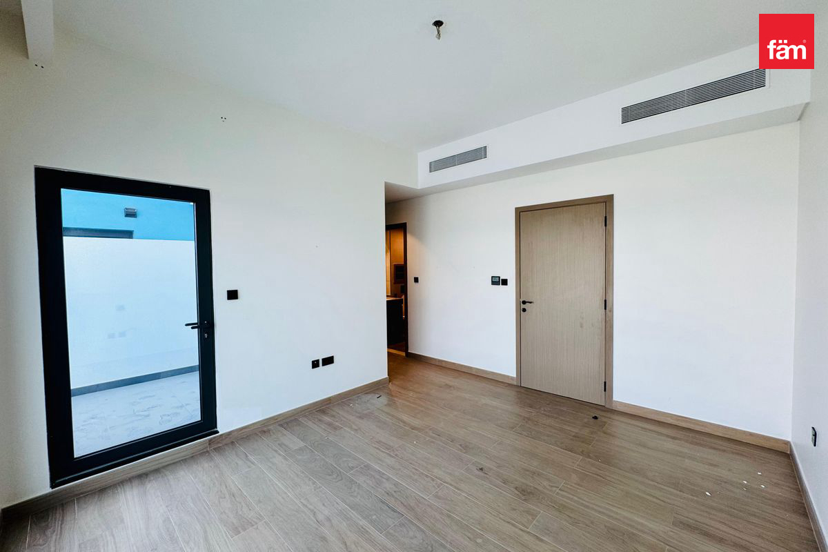 Люкс 4BHK с приватным садом | Первый ряд — 3