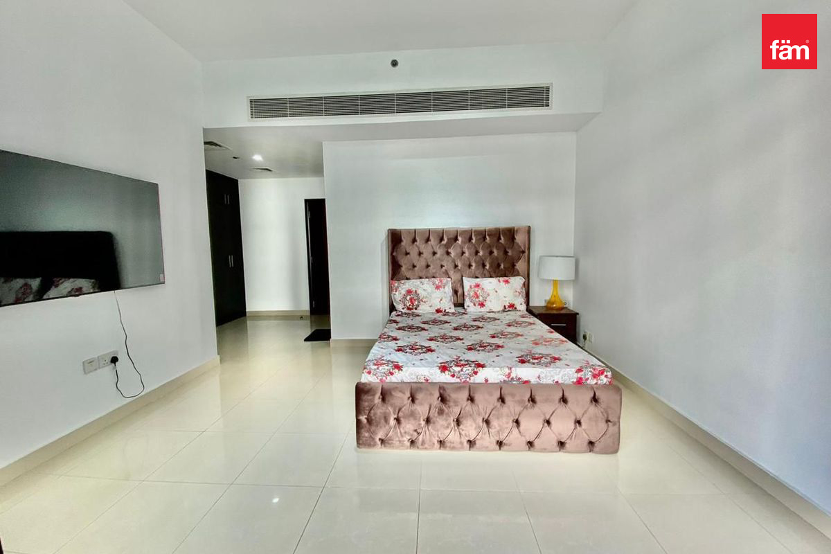 Fully Furnished | 4 Beds+Maid | Furnished Opt — 5