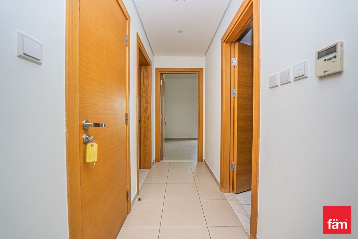 Well Kept | Vacant | Ready To Move In — 3