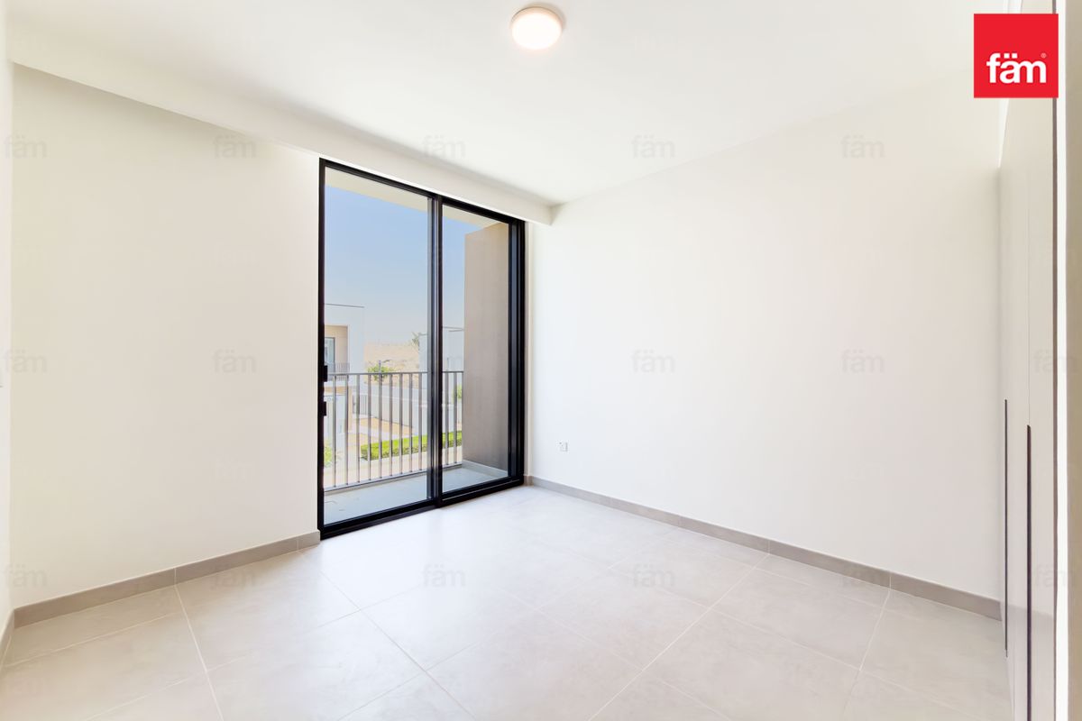 Несколько вариантов | Новостройка | Современные 3br — 5