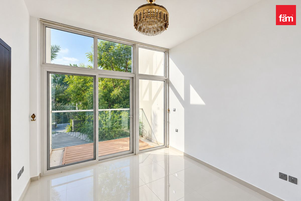Улучшенная 4-спальня | Первый ряд | Закрытая кухня — 5