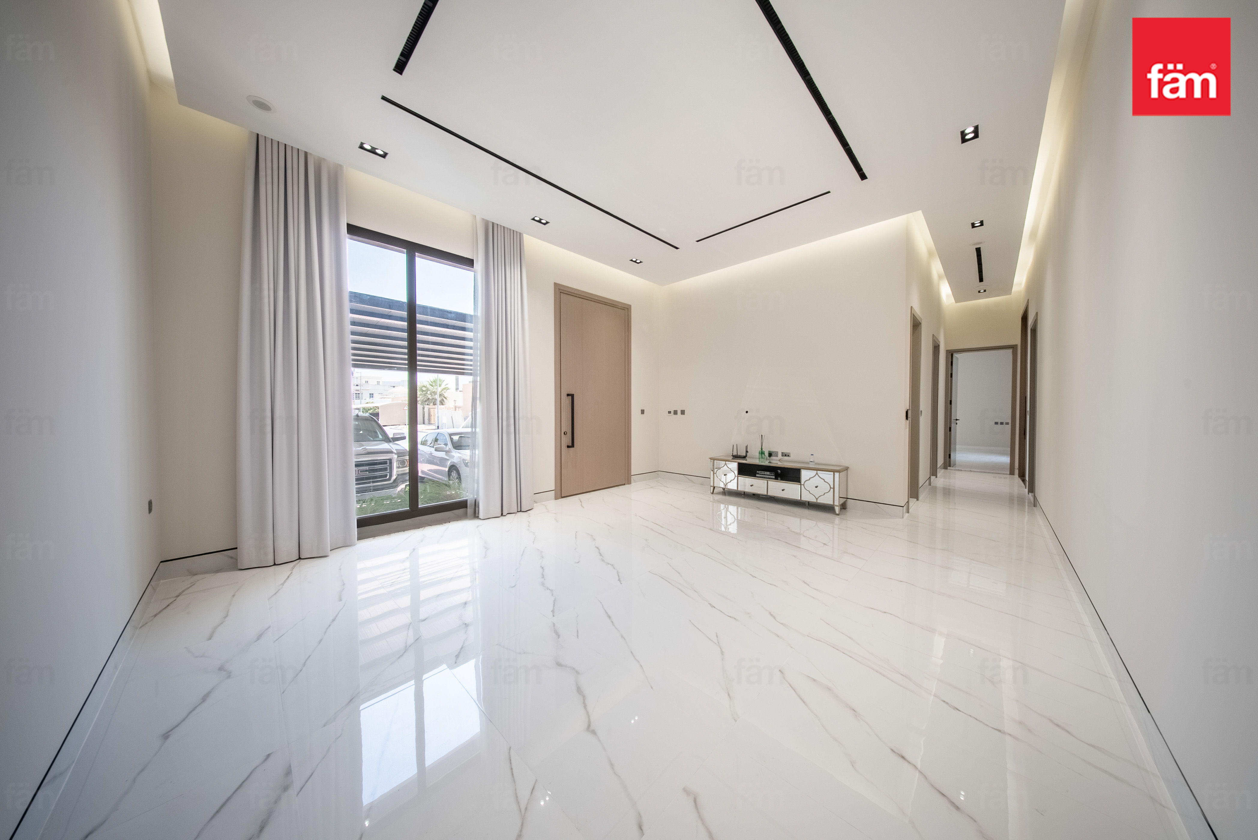 Modern Villa With Nearby Schools & Amenities — 3