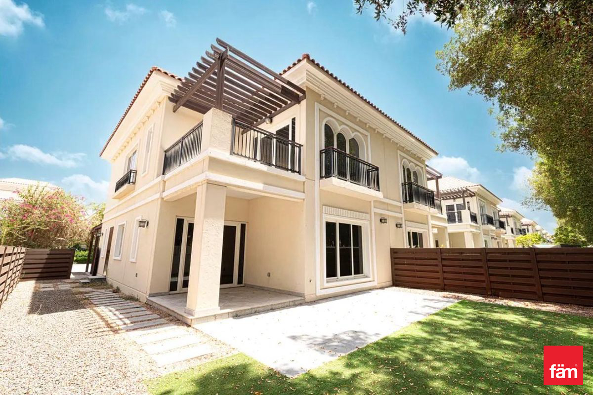 Роскошная вилла 3 спальни в Polo Resort