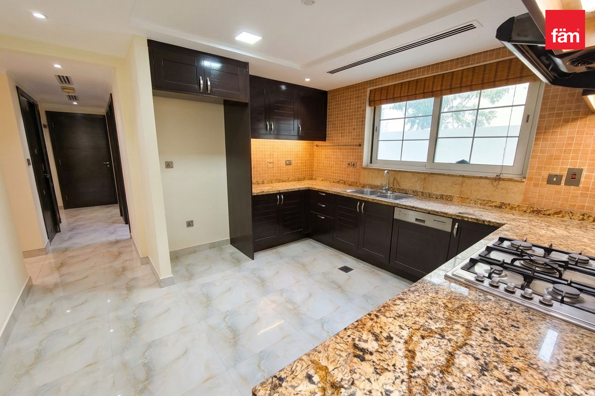 Рядом с Pavilion | 3br + Study | Частично улучшена — 4